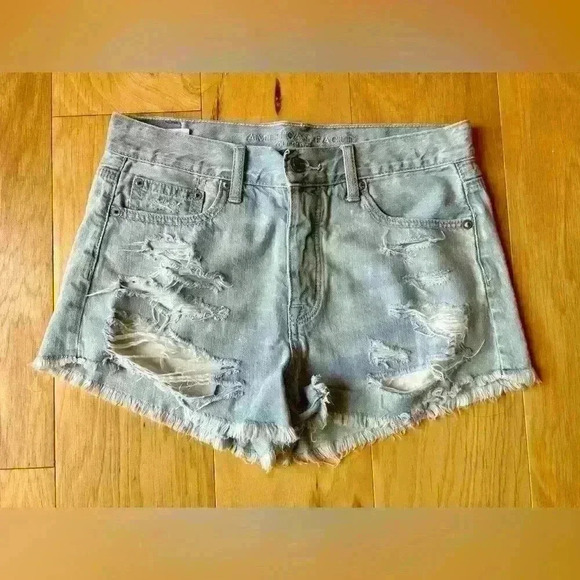 American Eagle Outfitters Pants - American Eagle Hi-Rise Festival Shorts size 4